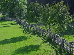 Charming Holiday Home in Huttau With Barbecue