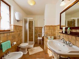 Farmhouse With air Conditioning, Private Terrace and Pool