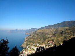 Charming Residence in the Hills Surrounding La Spezia