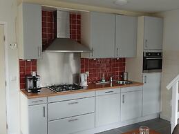 Comfortable Holiday Home in Noordwijkerhout Near the sea