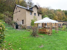 Idyllic Studio Apartment Near Kaifenheim and Near the Forest
