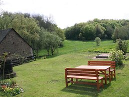 Idyllic Studio Apartment Near Kaifenheim and Near the Forest