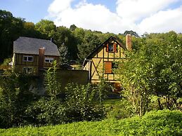 Idyllic Studio Apartment Near Kaifenheim and Near the Forest