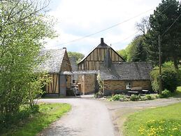 Idyllic Studio Apartment Near Kaifenheim and Near the Forest