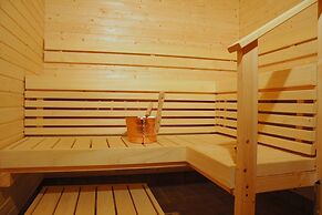 Air-conditioned Flat With Pool and Wellness Area