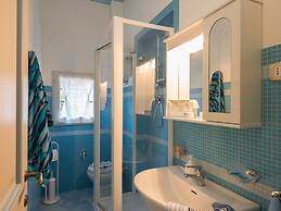 Air-conditioned Flat With Pool and Wellness Area