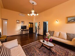 Air-conditioned Flat With Pool and Wellness Area