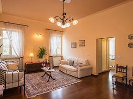 Air-conditioned Flat With Pool and Wellness Area