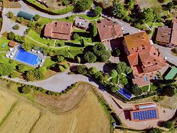 Air-conditioned Flat With Pool and Wellness Area