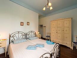 Air-conditioned Flat With Pool and Wellness Area