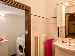 Air-conditioned Flat With Pool and Wellness Area