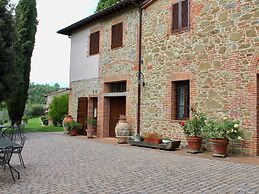 Air-conditioned Flat With Pool and Wellness Area