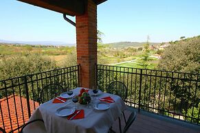 Air-conditioned Flat With Pool and Wellness Area