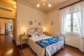 Air-conditioned Flat With Pool and Wellness Area