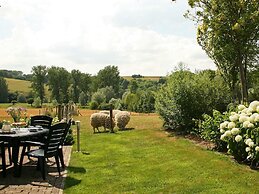 Lovely Farmhouse in Wijlre With Forest Nearby