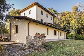 Lovely Apartment in Citerna With Swimming Pool