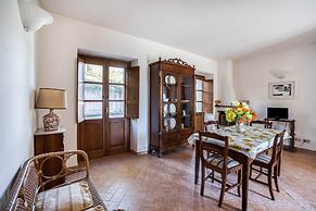 Lovely Apartment in Citerna With Swimming Pool