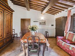 Lovely Apartment in Citerna With Swimming Pool