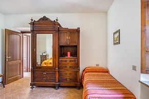 Lovely Apartment in Citerna With Swimming Pool