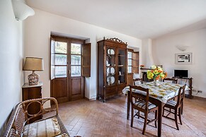 Lovely Apartment in Citerna With Swimming Pool
