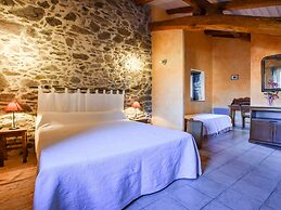 Holiday Home in Saint-beauzire With Garden and Private Terrace