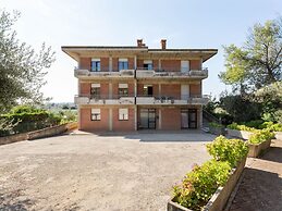 Cozy Apartment With Swimming Pool and gym on Lake Trasimeno