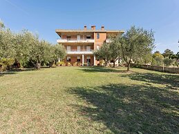 Cozy Apartment With Swimming Pool and gym on Lake Trasimeno