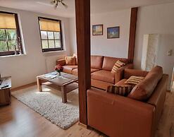 Beautiful Apartment in Robertsdorf With Garden