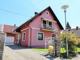 Modern Apartment With Garden Near the Petzen ski Area in Eberndorf / C