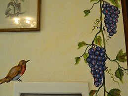 Bright Farmhouse in Montecatini Terme With Swimming Pool