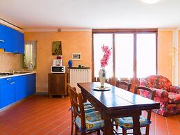 Bright Farmhouse in Montecatini Terme With Swimming Pool