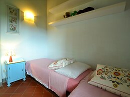 Bright Farmhouse in Montecatini Terme With Swimming Pool