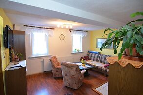 Holiday Home in Neustadt am Rennsteig With Pond