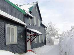 Holiday Home in Neustadt am Rennsteig With Pond