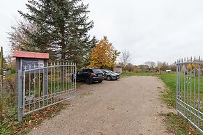 Spacious Appartment in Wilhelmshof Near Lake