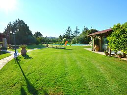 Inviting Cottage in Marsciano With Private Terrace