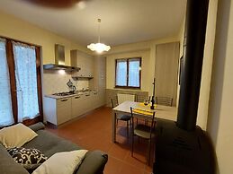 Farmhouse in Monte Santa Maria Tiberina With Garden