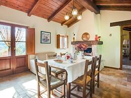 Farmhouse in Monte Santa Maria Tiberina With Garden