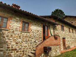 Farmhouse in Monte Santa Maria Tiberina With Garden