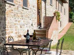 Farmhouse in Monte Santa Maria Tiberina With Garden