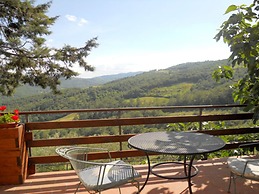 Farmhouse in Monte Santa Maria Tiberina With Garden