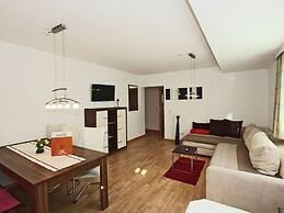 Modern Apartment in Fiss at Ski Bus Stop