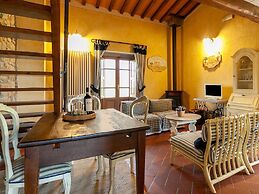 Nice Apartment in Pian di Sco-campiglia With Sauna