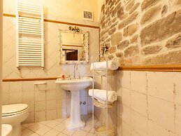 Nice Apartment in Pian di Sco-campiglia With Sauna