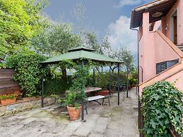 Nice Apartment in Pian di Sco-campiglia With Sauna