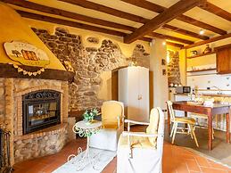 Nice Apartment in Pian di Sco-campiglia With Sauna