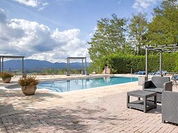 Nice Apartment in Pian di Sco-campiglia With Sauna