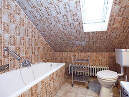 Modern Apartment in Bad Peterstal-griesbach With Vineyards