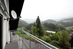 Modern Apartment in Bad Peterstal-griesbach With Vineyards