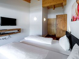 Luxurious Apartment With Sauna, Garage, Roof Terrace